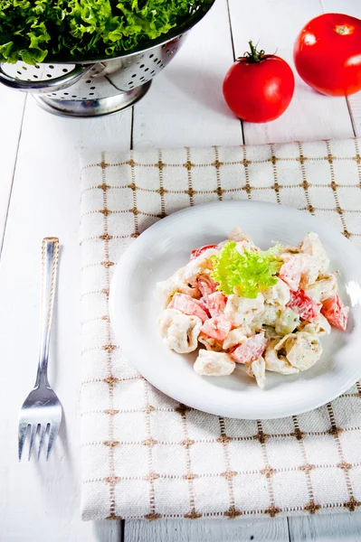 Salada de tortellini italiana fresca — Fotografia de Stock