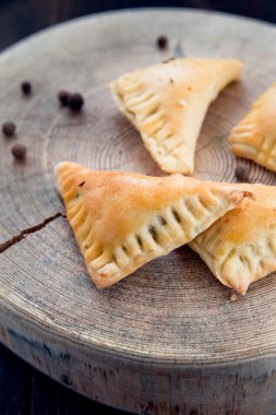 Kızarmış geleneksel Lehçe pierogi