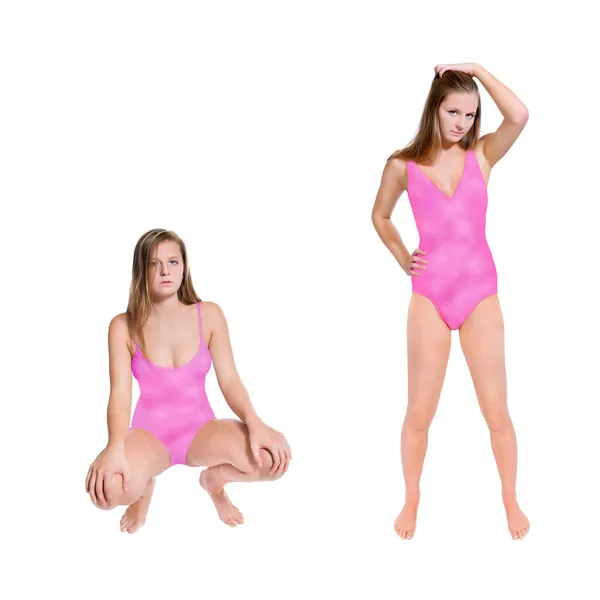 一个穿着粉色游泳衣的年轻漂亮女子的两个姿势 在白色的工作室背景下被隔离 — 图库照片