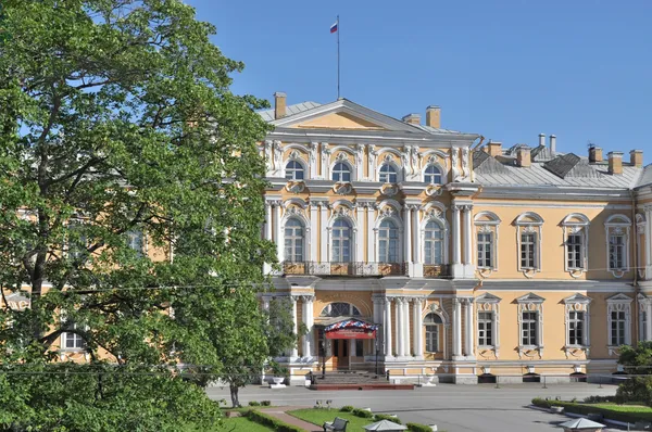Escola militar Suvorovs. São Petersburgo . Fotos De Bancos De Imagens Sem Royalties