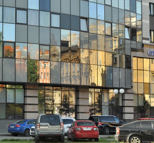 şehrin eski ilçe merkezinde modern ofis