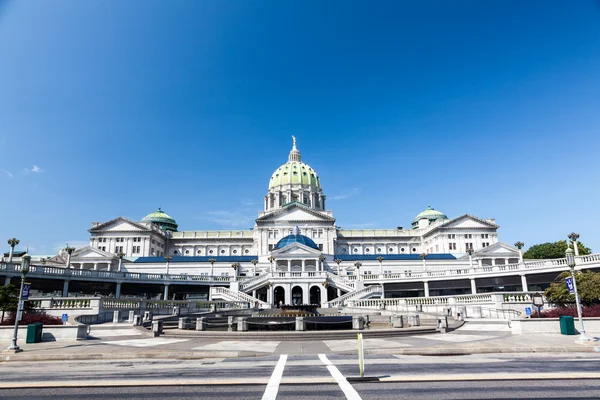 宾夕法尼亚州议会大楼和国会大厦 — 图库照片