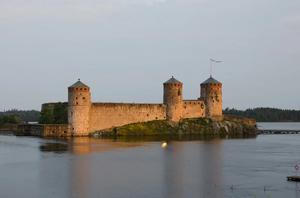 Olavinlinna vár a naplementét, Finnország — Stock Fotó