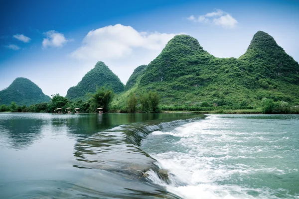 Prachtige pastoraal landschap in yangshuo — Stockfoto