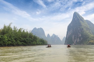 Guilin karstik dağ manzarası