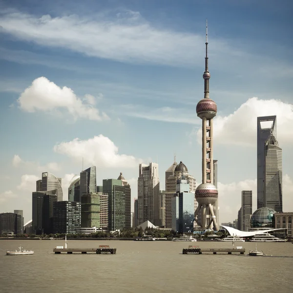 Shanghai skyline overdag — Stockfoto
