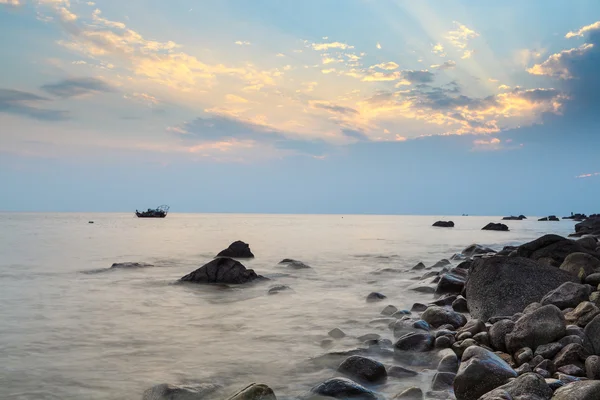 Pláž při západu slunce — Stock fotografie