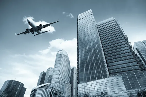 Modern building with scheduled flight — Stock Photo, Image