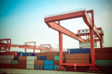 Konteyner intermodal yard