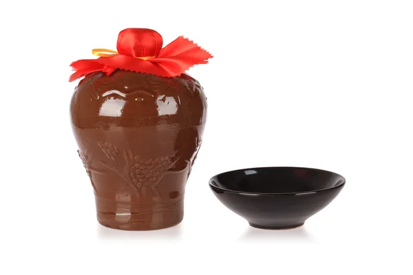 Rice wine jar with ceramic bowl — Stock Photo, Image