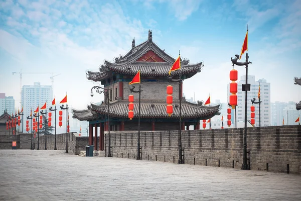 Zabytkowa wieża na mury miejskie w Xi'an — Zdjęcie stockowe