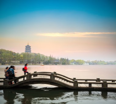 alacakaranlıkta güzel hangzhou sahne