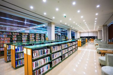 Modern kütüphane içi