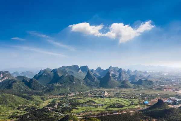 Guilin colinas paisaje — Foto de Stock