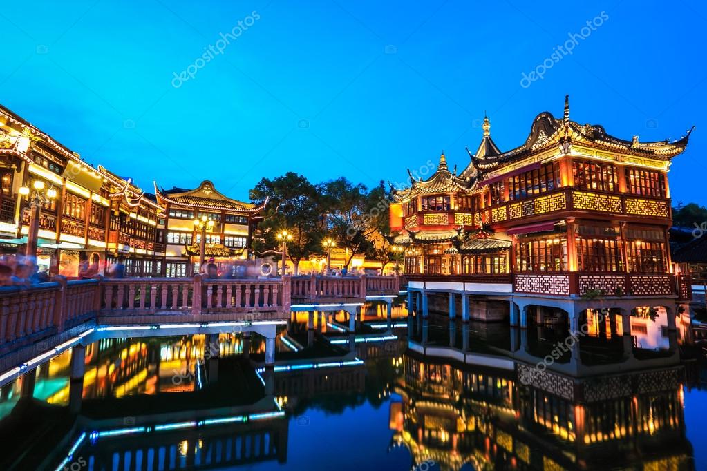 Shanghai Yuyuan Garden With Reflection Stock Photo By C Chungking