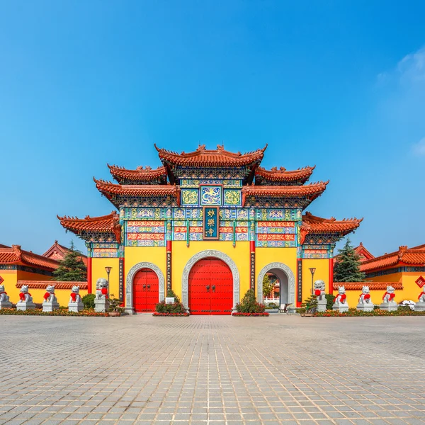 Chinese buddhist temple — Stock Photo, Image