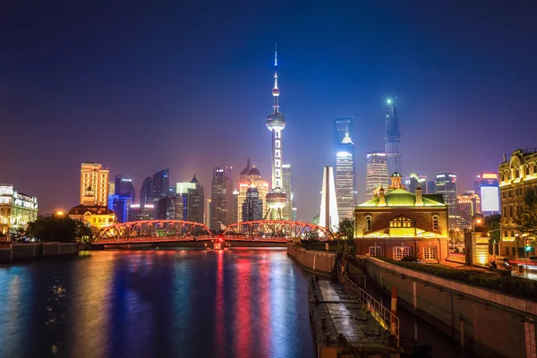 Vacker natt i shanghai — Stockfoto