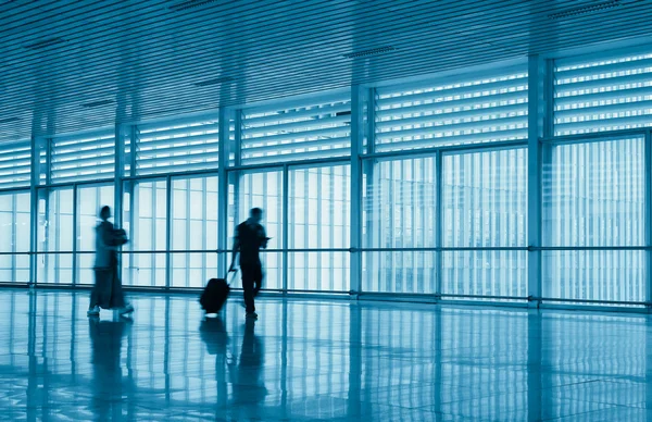 Passengers motion blur in modern corridor — Stock Photo, Image