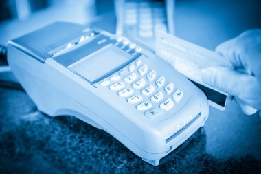 kredi kartı swipe Satılık terminal aracılığıyla