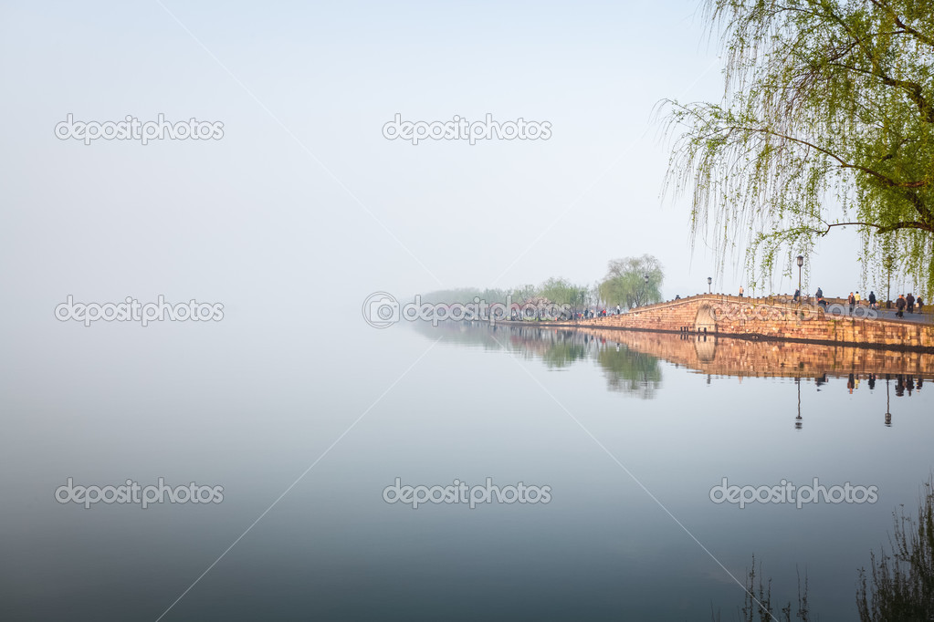 hangzhou broken bridge in west lake