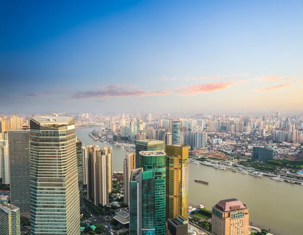 Moderne kantoor gebouwen luchtfoto van shanghai — Stockfoto