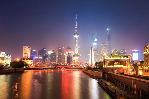 Hermoso paisaje shanghai por la noche — Foto de Stock