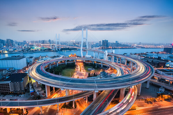 shanghai nanpu bridge at dusk