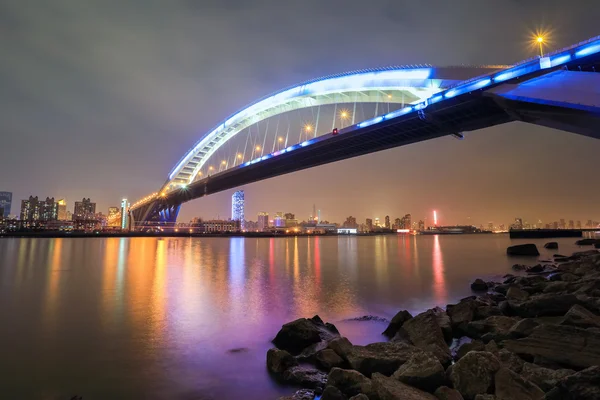 Beautiful shanghai lupu bridge at night — Stock Photo, Image