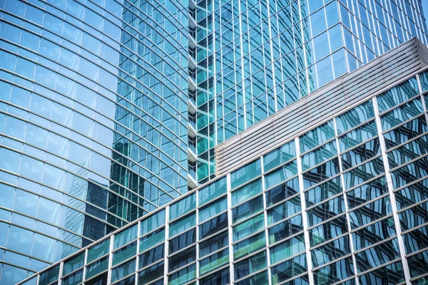 Modern glass skyscraper background — Stock Photo, Image