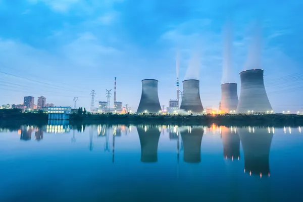 Thermal power plant in nightfall — Stock Photo, Image
