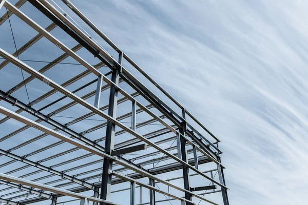 Estrutura Aço Moinho Construção Contra Céu Azul Estrutura Aço Oficina — Fotografia de Stock