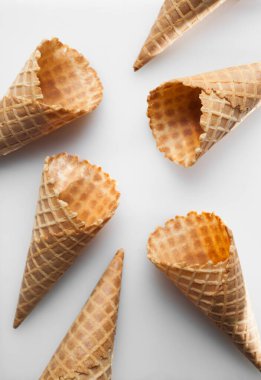 Beyaz Arkaplanda Waffle Konileri