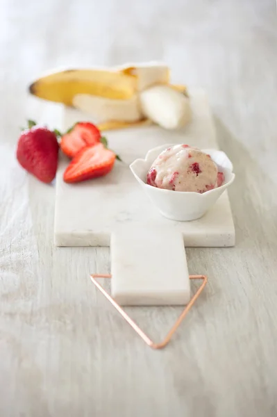 Dairy Free Strawberry Banana Ice Cream — Foto de Stock
