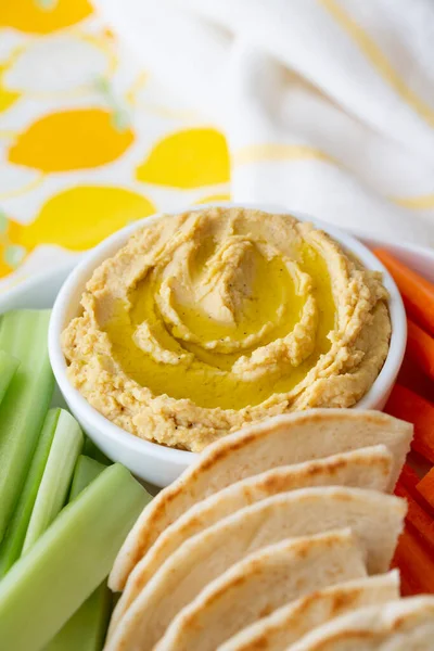 Zwykły Hummus Taca Warzywna Pita — Zdjęcie stockowe