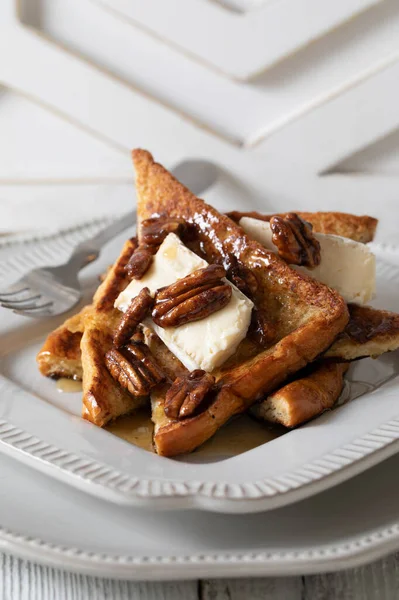 Grand Marnier Brie French Toast Syrup Candied Pecans — Stock Photo, Image
