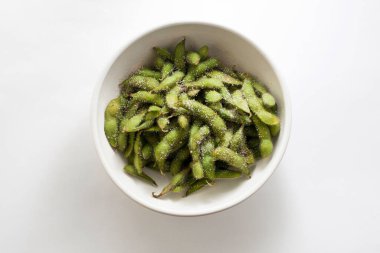 Edamama aperatifi Bir kâse tuzlu