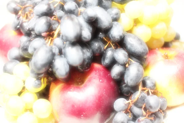 Grape and apple — Stock Photo, Image