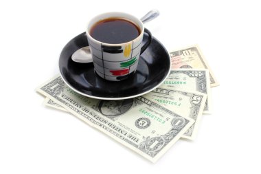 fincan kahve ve dolar