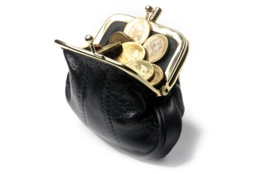 beyazlar içinde bir deri çanta