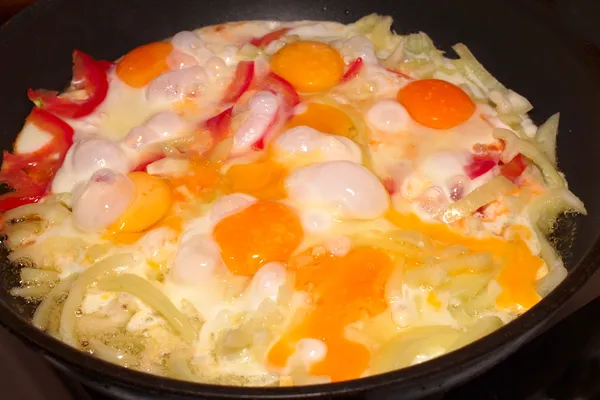 Huevos y tomates revueltos — Foto de Stock