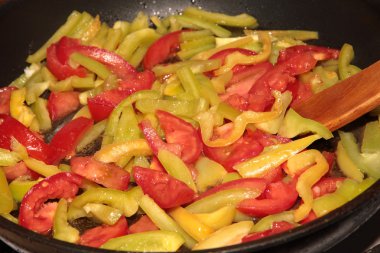 Domates ve biber adettir