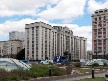 Moskova 'nın ana caddesindeki otel binası.