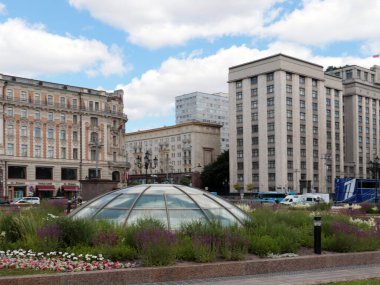 Moskova 'nın ana caddesindeki otel binası.