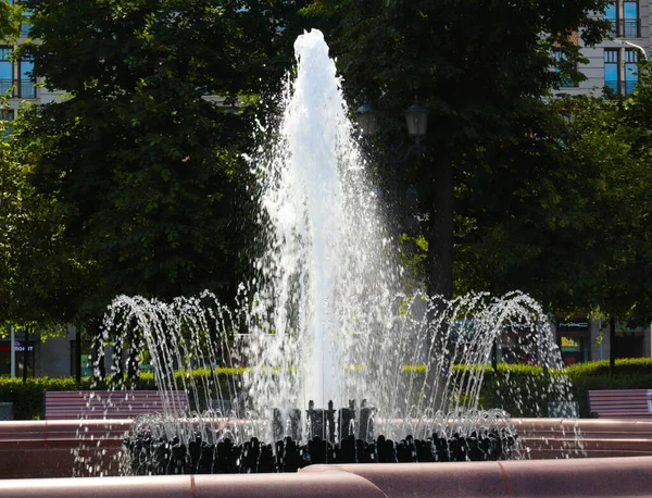 Красивый Городской Фонтан Пушкинской Площади — стоковое фото