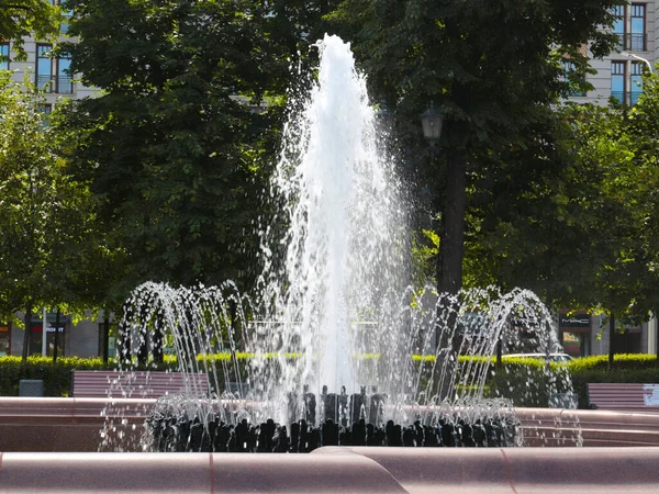 Vacker Stad Fontän Pushkin Square Moskva Ryssland — Stockfoto