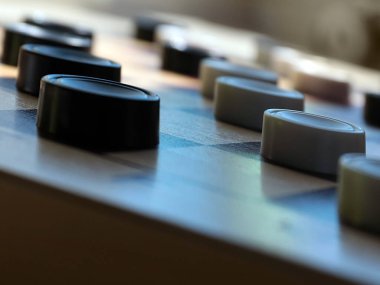 entellektüel gelişim ve eğlence öğesi olarak dama oyunu