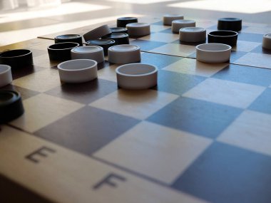 entellektüel gelişim ve eğlence öğesi olarak dama oyunu