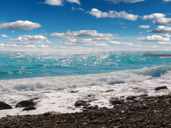 Όμορφο Τοπίο Του Ουρανού Και Κύματα Της Θάλασσας Της Μεσογείου — Φωτογραφία Αρχείου