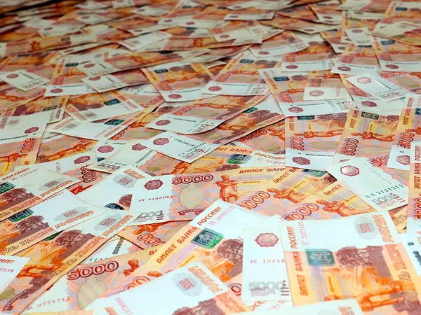 Bir yığın beş bin kâğıt Rus rublesi.