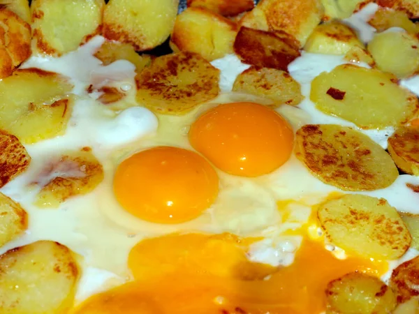 Deliciosos Huevos Revueltos Fritos Como Parte Desayuno Matutino — Foto de Stock